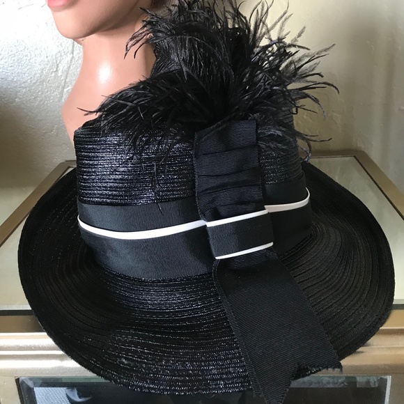 SMART 1960s\' BLACK STRAW FEDORA WITH WHITE VINYL TRIM AND BLACK OSTRICH FEATHER main image 2